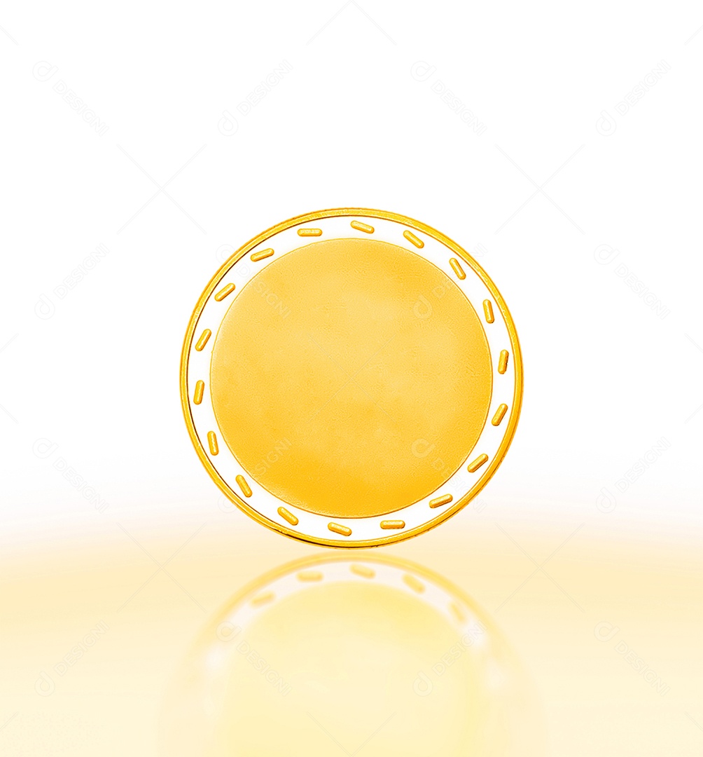 Moeda dourada isolada no fundo branco com reflexão