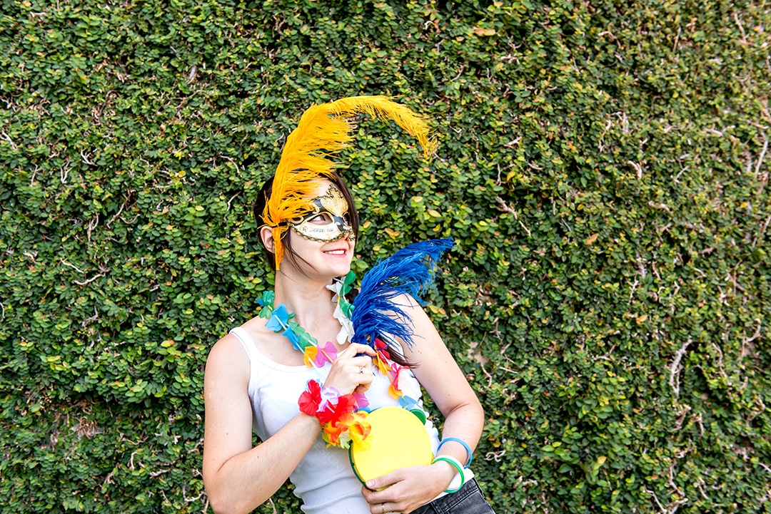 Mulher mascarada na festa do carnaval brasileiro