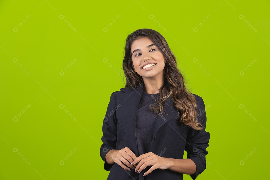 Linda mulher jovem garota empresária sobre fundo isolado