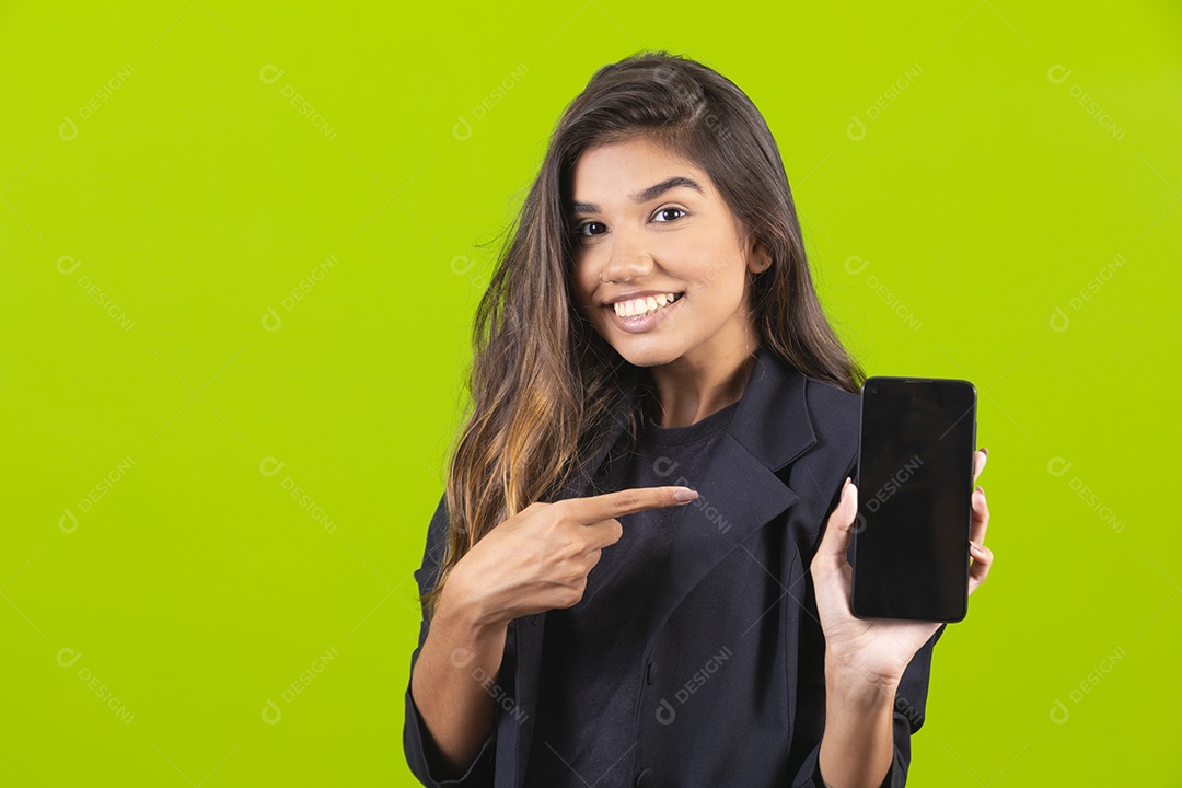 Linda mulher jovem garota empresária sobre fundo isolado