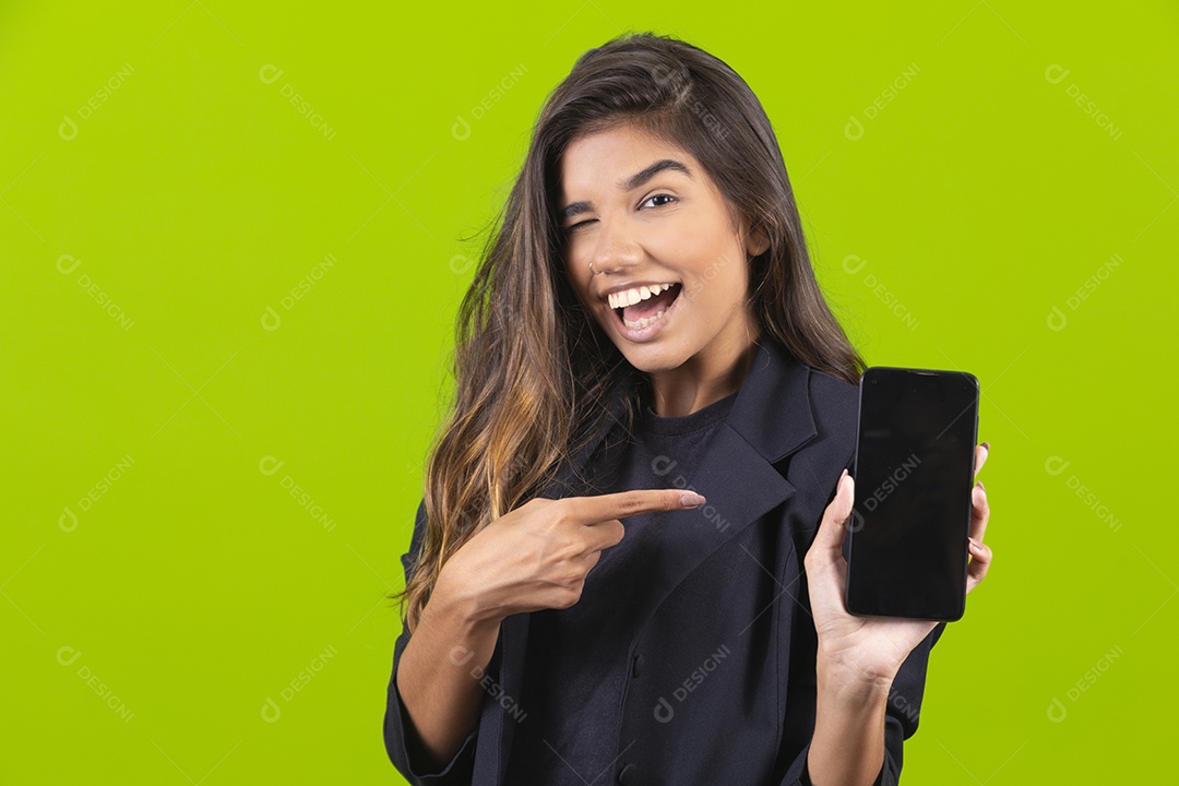 Linda mulher jovem garota empresária sobre fundo isolado