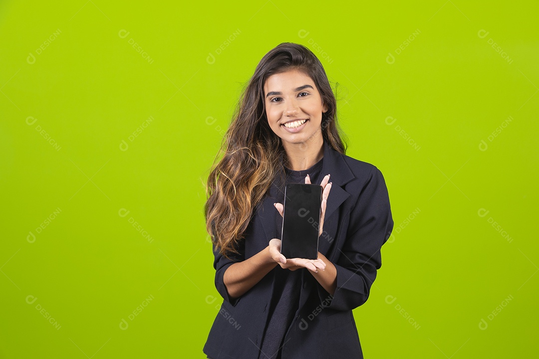 Linda mulher jovem garota empresária sobre fundo isolado