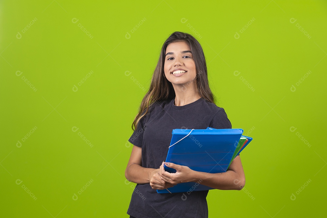 Linda mulher jovem garota empresária sobre fundo isolado