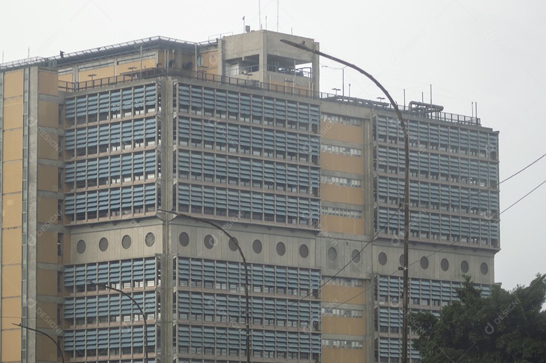 Prédio no centro da cidade.