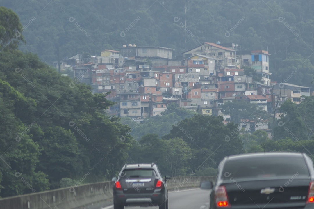Principal rodovia de acesso à cidade..