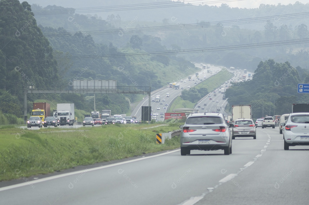 Principal rodovia de acesso à cidade..