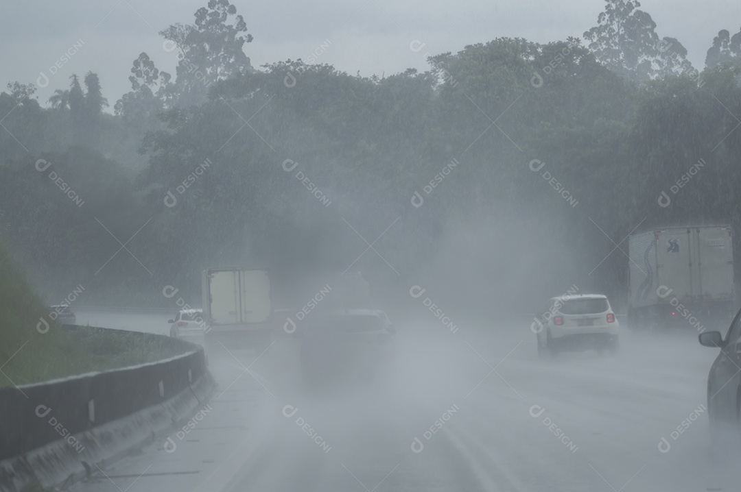 Principal rodovia de acesso à cidade..