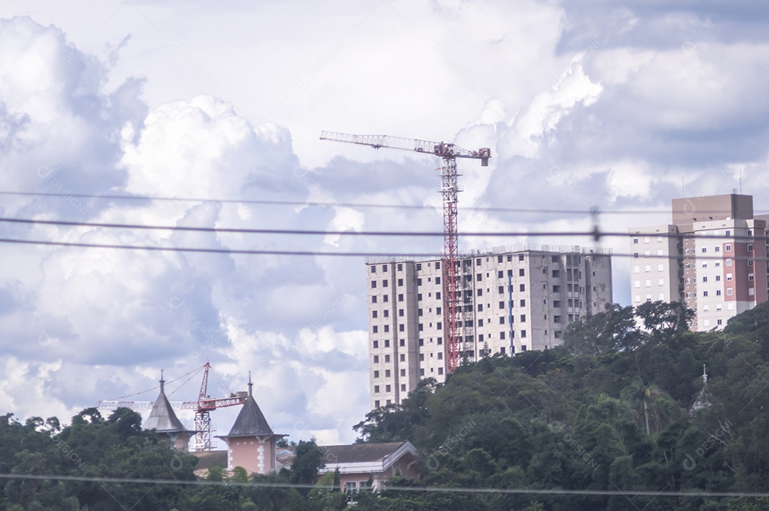 Cidade movimentada prédio edifícios apartamento