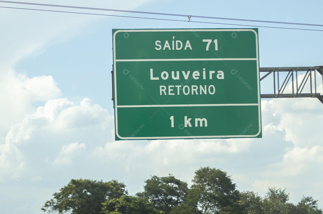 Placa com o nome da cidade.