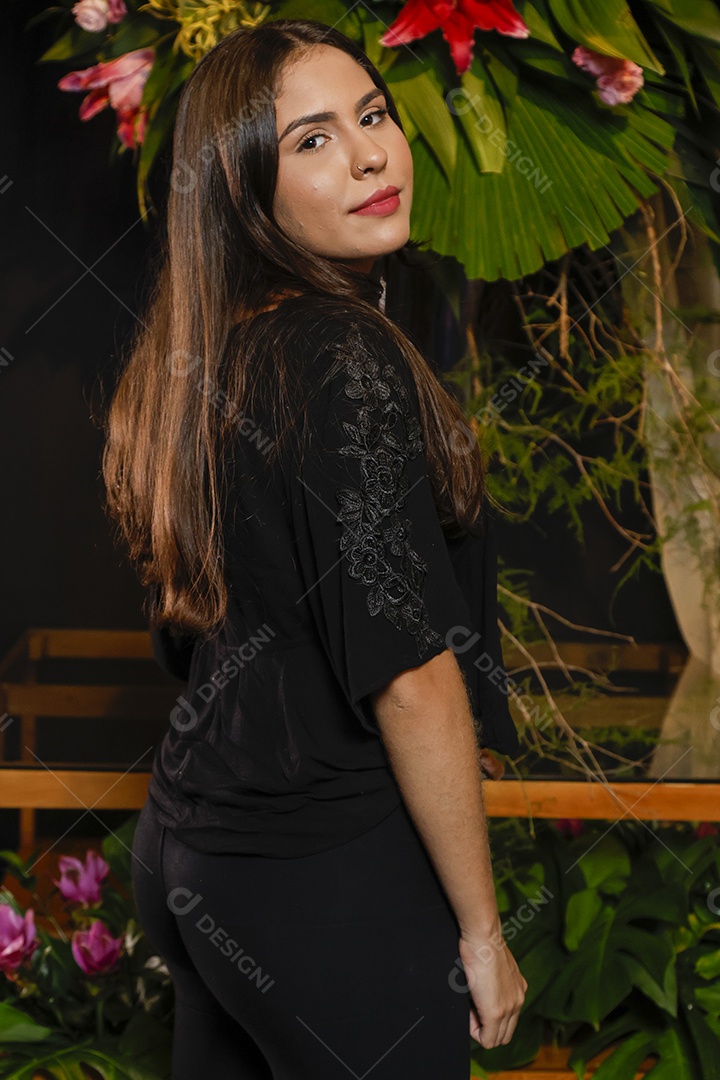 Linda mulher jovem garota