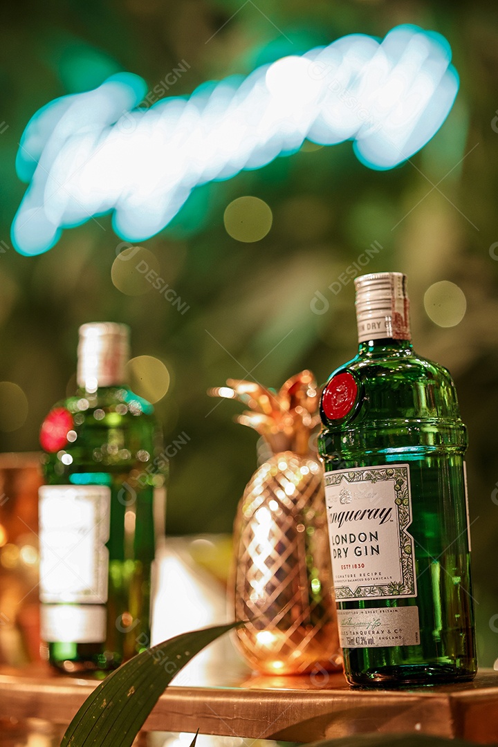 Garrafa de bebida alcoólica