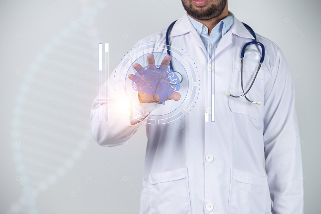 Médico mostra nas mãos do cérebro.