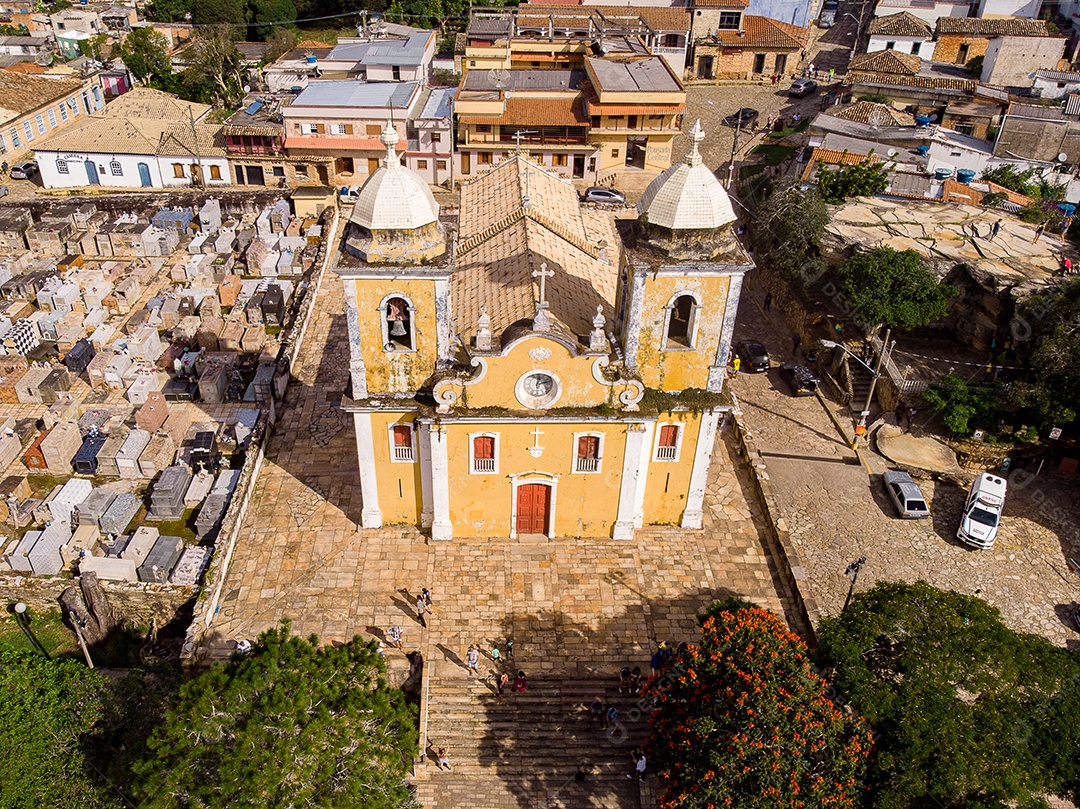 Vista aérea de uma igreja