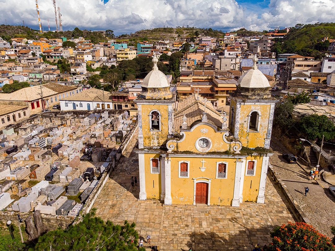 Vista aérea de uma igreja
