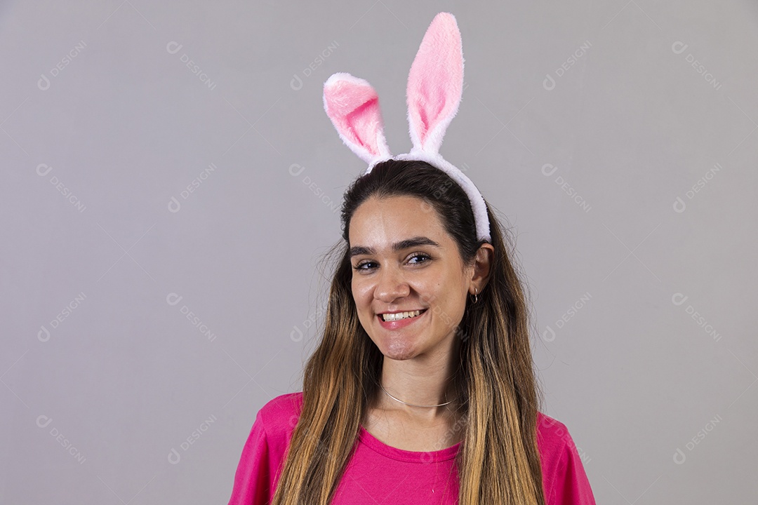 Linda menina garota usando fantasia de coelho Conceito Feliz Páscoa