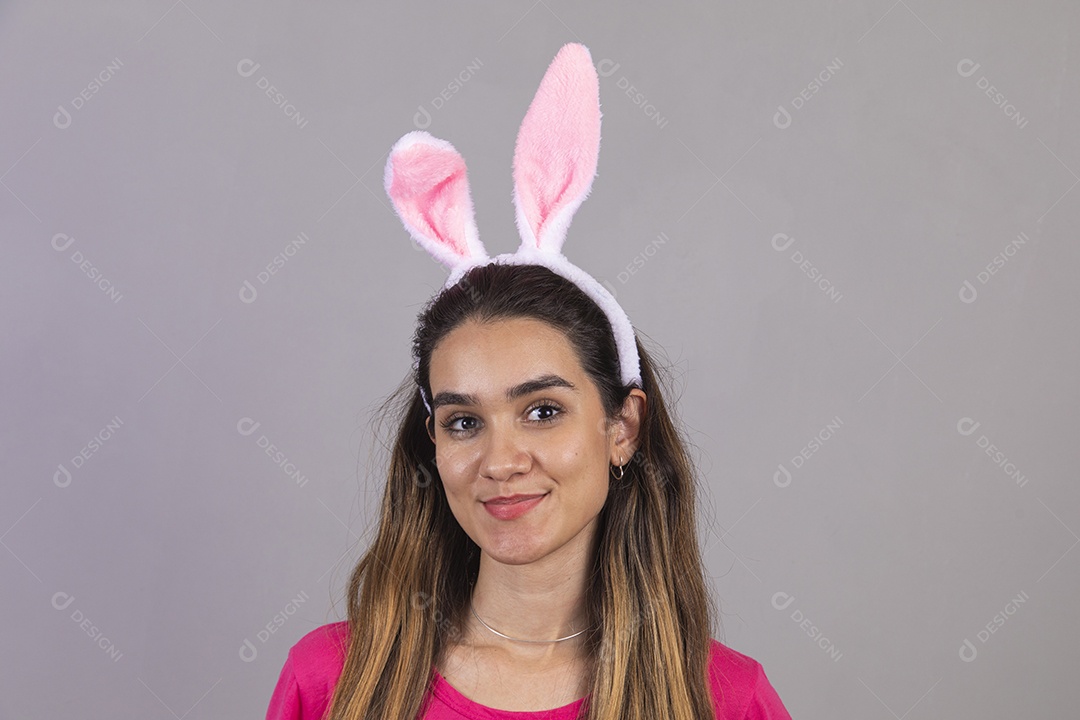 Linda menina garota usando fantasia de coelho Conceito Feliz Páscoa