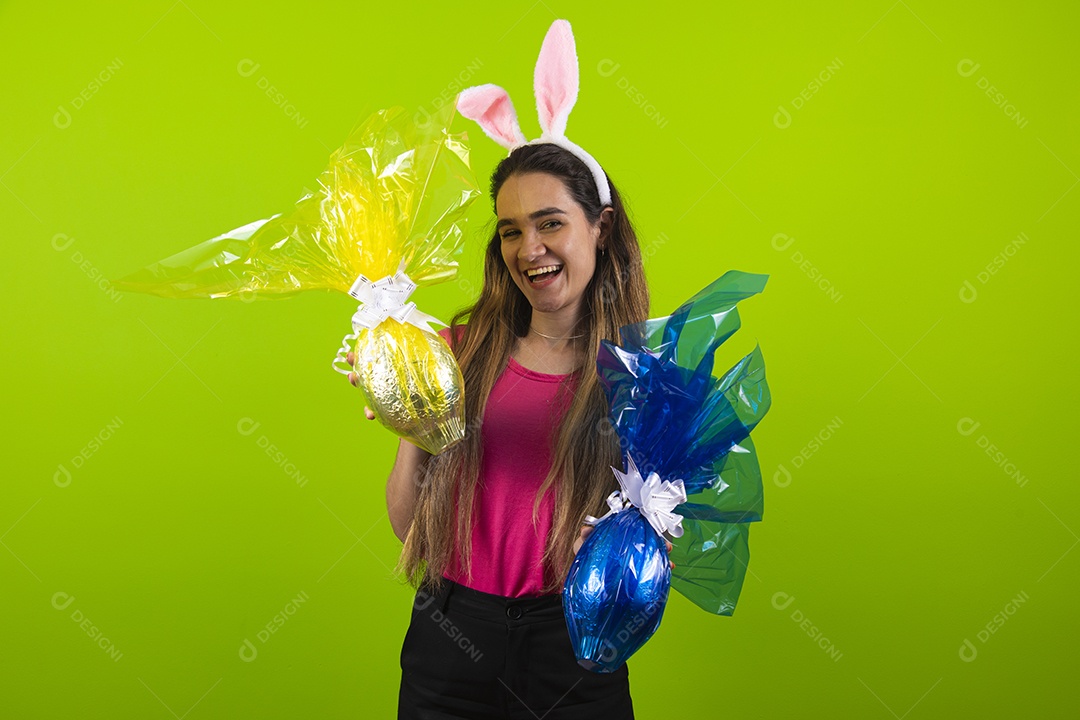 Linda menina garota usando fantasia de coelho Conceito Feliz Páscoa