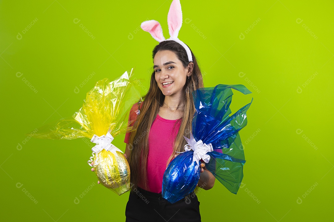 Linda menina garota usando fantasia de coelho Conceito Feliz Páscoa