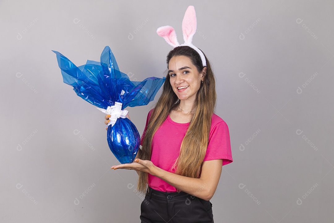 Linda menina garota usando fantasia de coelho Conceito Feliz Páscoa