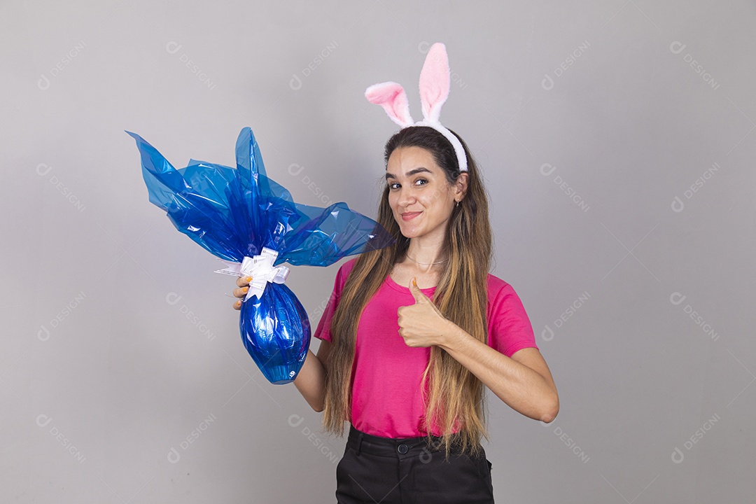 Linda menina garota usando fantasia de coelho Conceito Feliz Páscoa