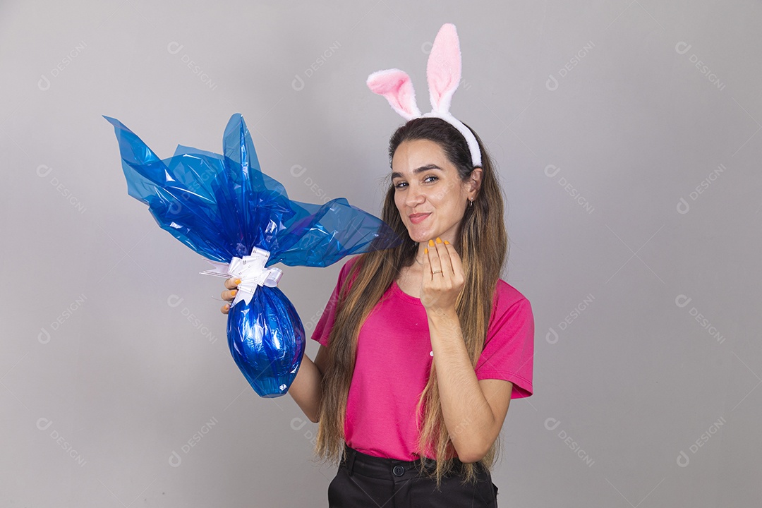 Linda menina garota usando fantasia de coelho Conceito Feliz Páscoa