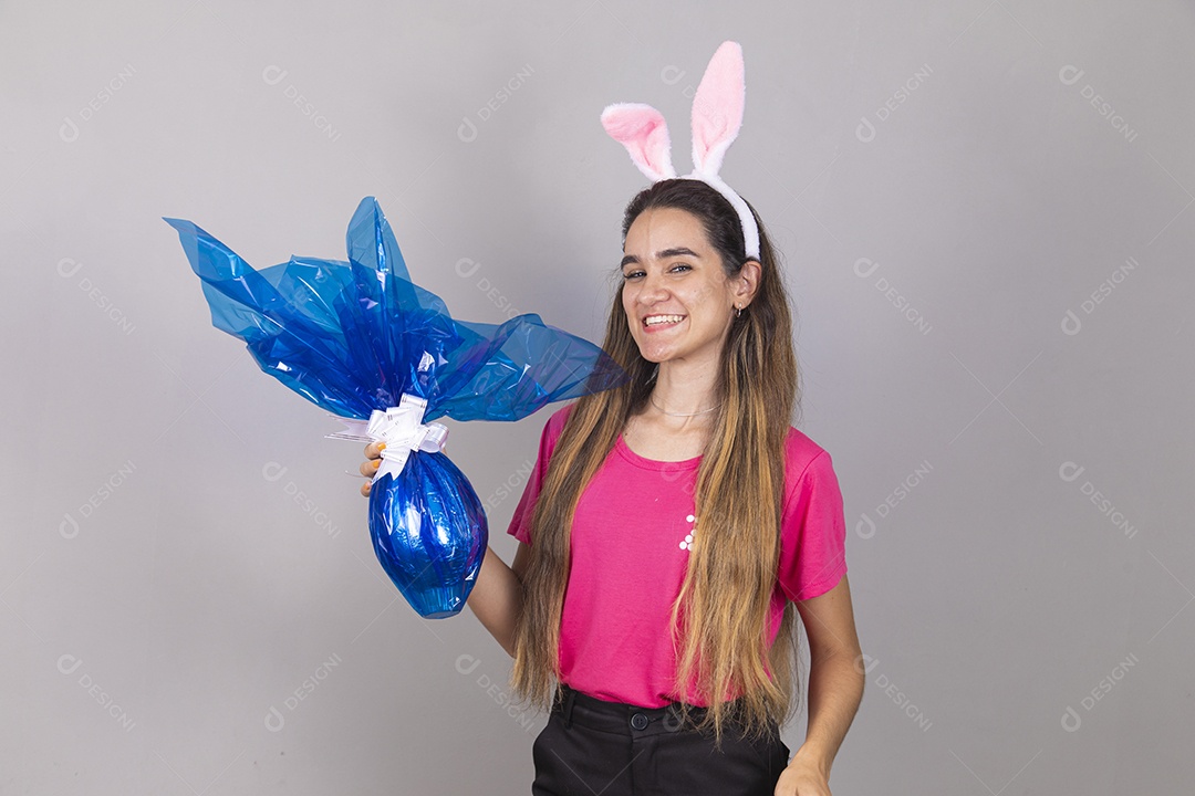 Linda menina garota usando fantasia de coelho Conceito Feliz Páscoa