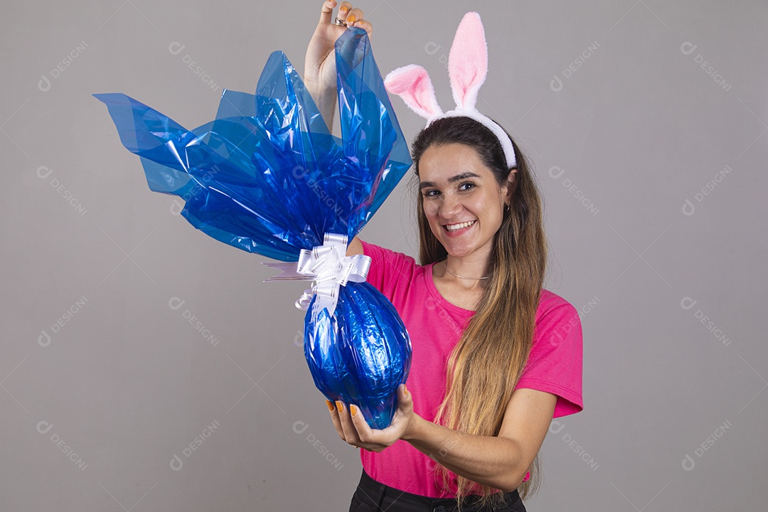 Linda menina garota usando fantasia de coelho Conceito Feliz Páscoa