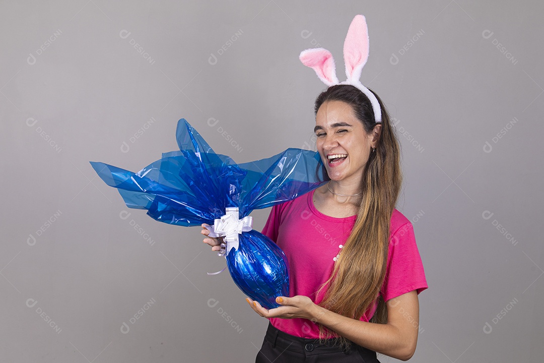 Linda menina garota usando fantasia de coelho Conceito Feliz Páscoa