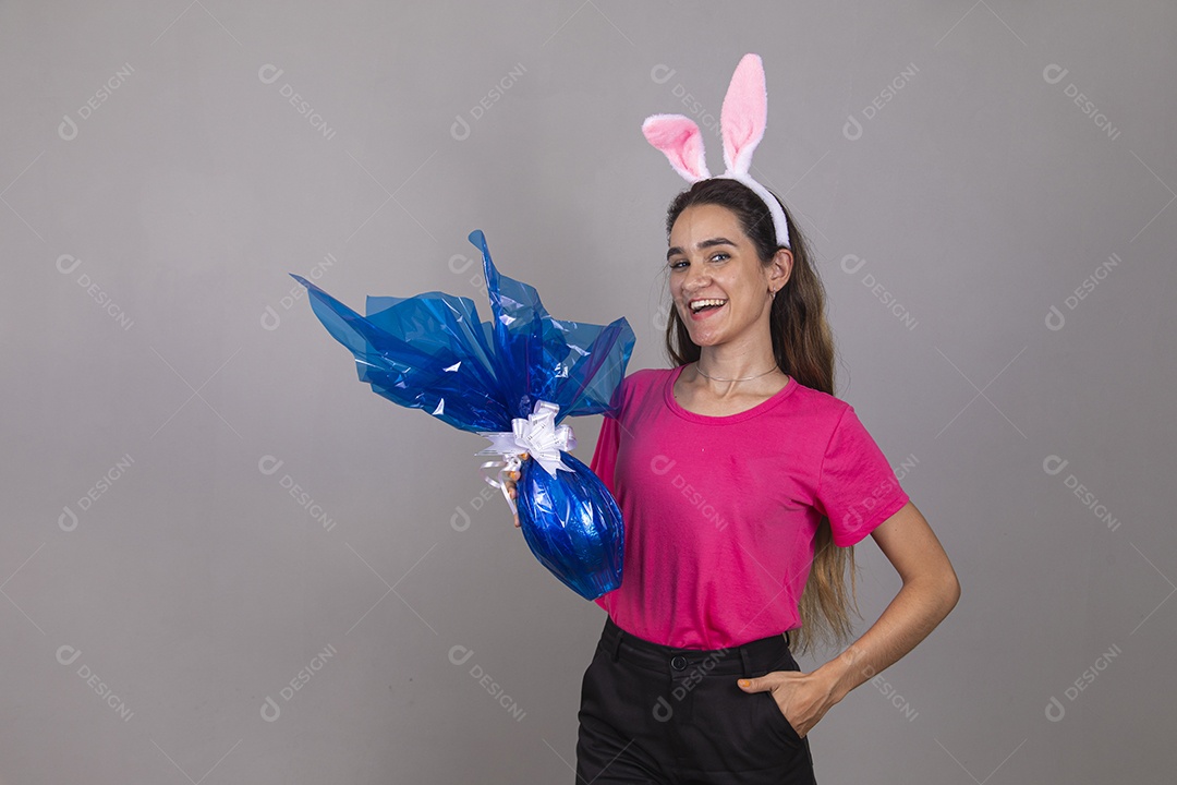 Linda menina garota usando fantasia de coelho Conceito Feliz Páscoa