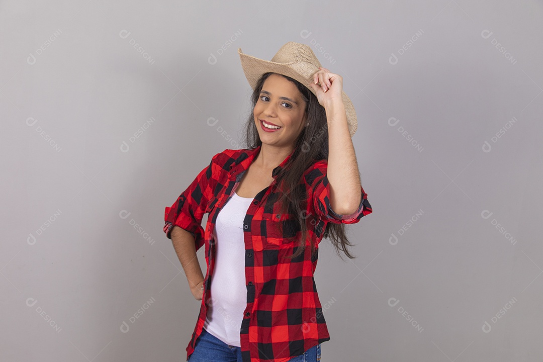 Linda mulher jovem agropecuarista sobre fundo isolado