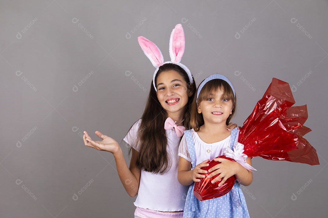 Lindas meninas garotas usando fantasia de coelho Conceito Feliz Páscoa