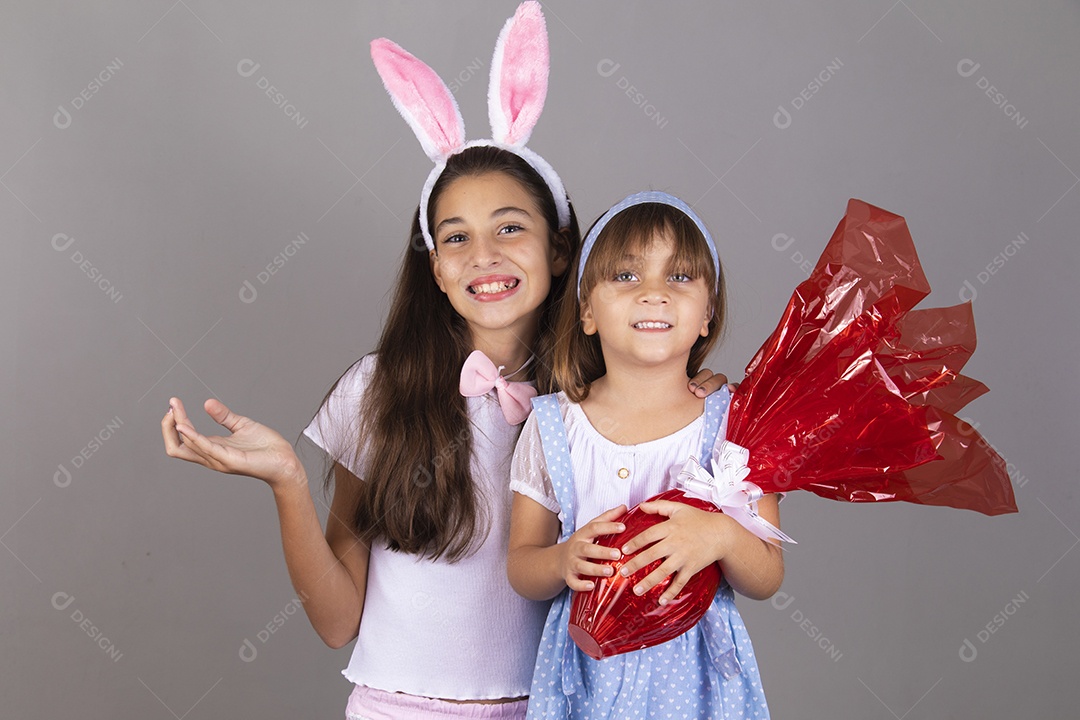 Lindas meninas garotas usando fantasia de coelho Conceito Feliz Páscoa