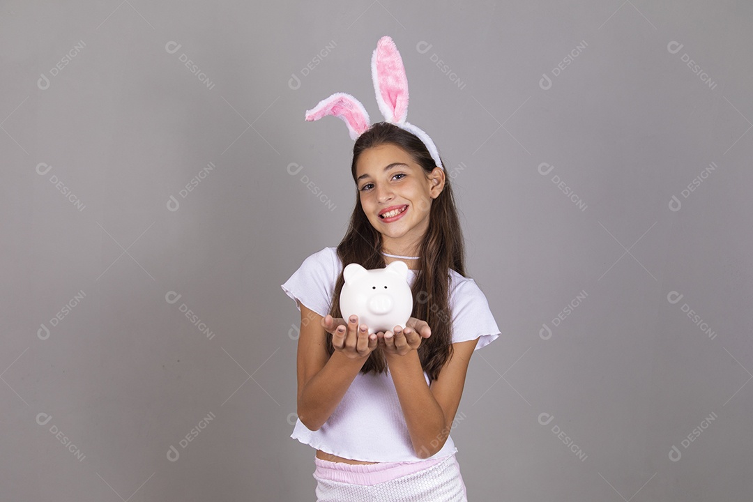 Linda menina garota usando fantasia de coelho Conceito Feliz Páscoa