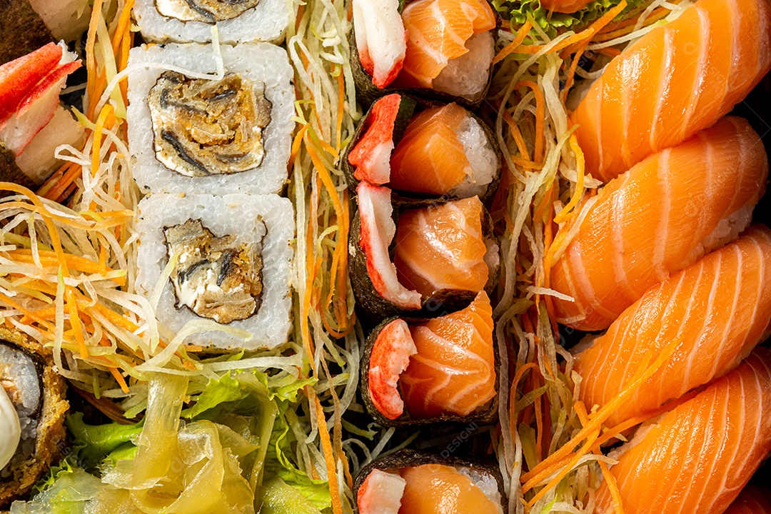 Combinação de sushi. comida japonesa com muitos itens