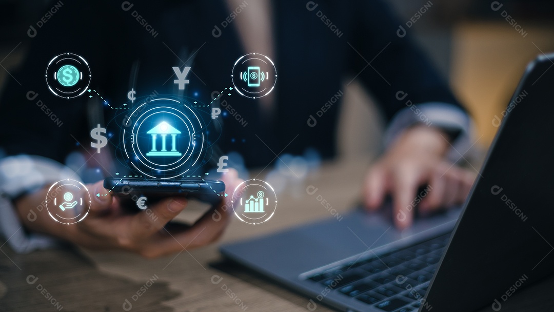 Fintech tecnologia financeira no conceito de smartphone. Mão com smartphone e fintech de texto e ícones financeiros na tela de interface virtual futurista.