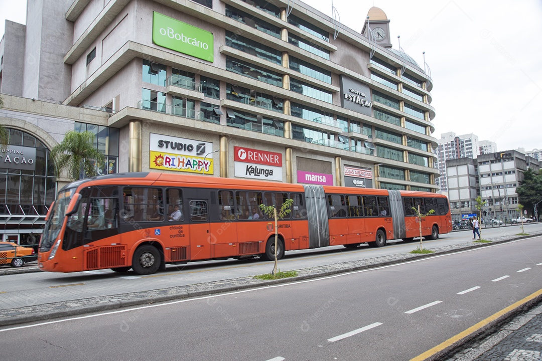 Carros veículos em frente estabelecimentos
