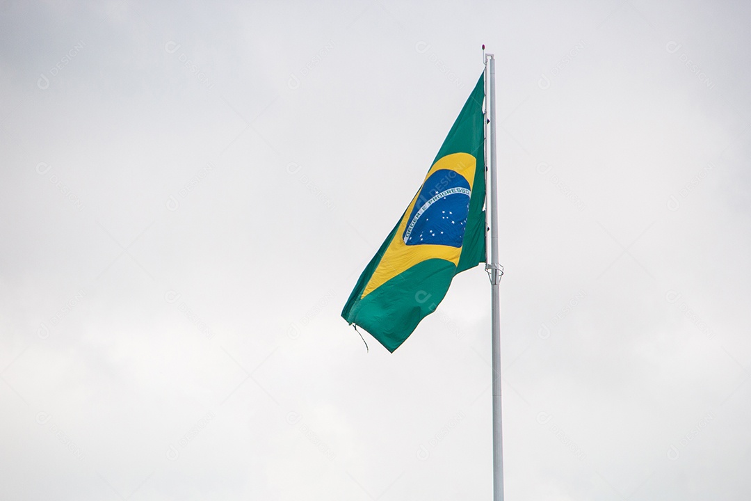 Bandeira do brasil ao ar livre no Rio de Janeiro, Brasil.