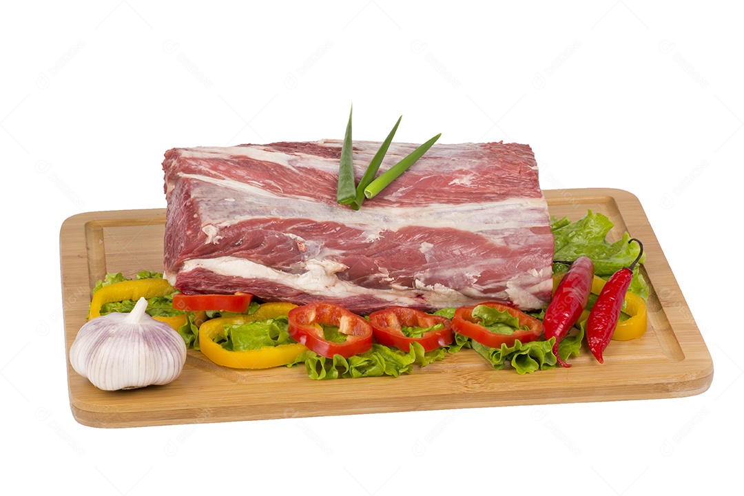 Carne fresca e crua na tábua