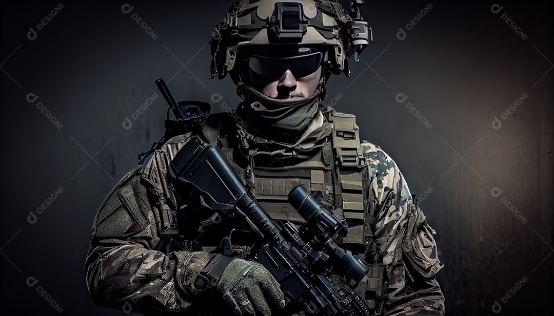 Soldado das forças especiais da unidade de elite em uniforme de camuflagem posando com rifle de assalto Memorial Dia lembrando os soldados caídos em todo o mundo