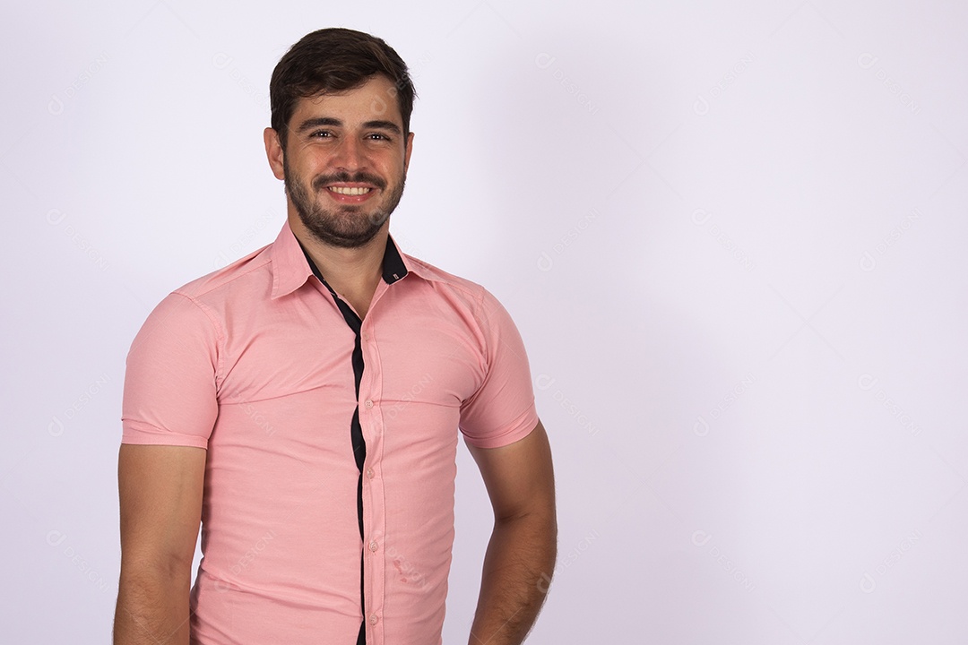 Homem jovem garoto sobre fundo isolado