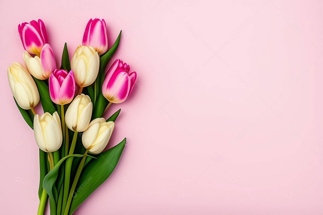 Lindo buquê de flores em fundo rosa