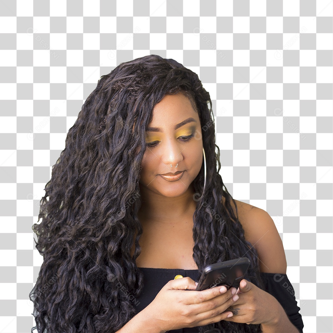 Jovem Confiante Olhando o Celular PNG Transparente