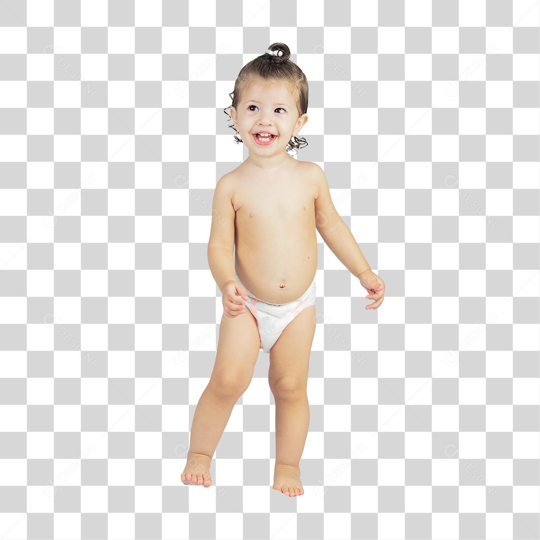 Linda criança de fralda caminhando para frente