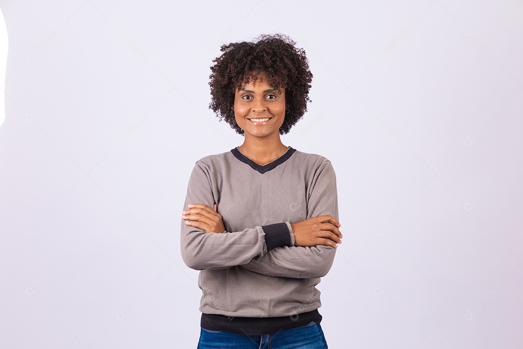 Linda mulher garota jovem cabelo afro