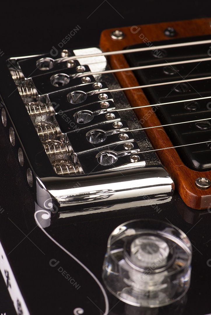 Ponte e captação de uma guitarra elétrica