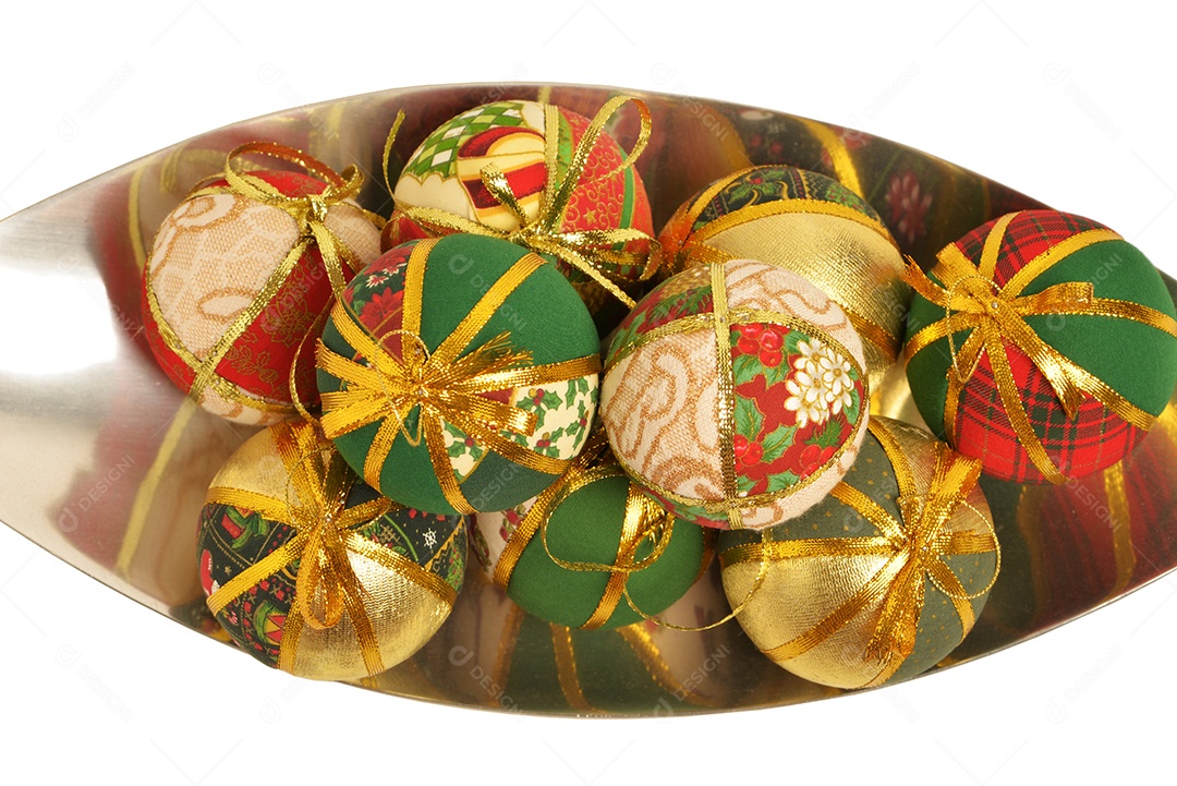 Bolas de natal com fundo branco