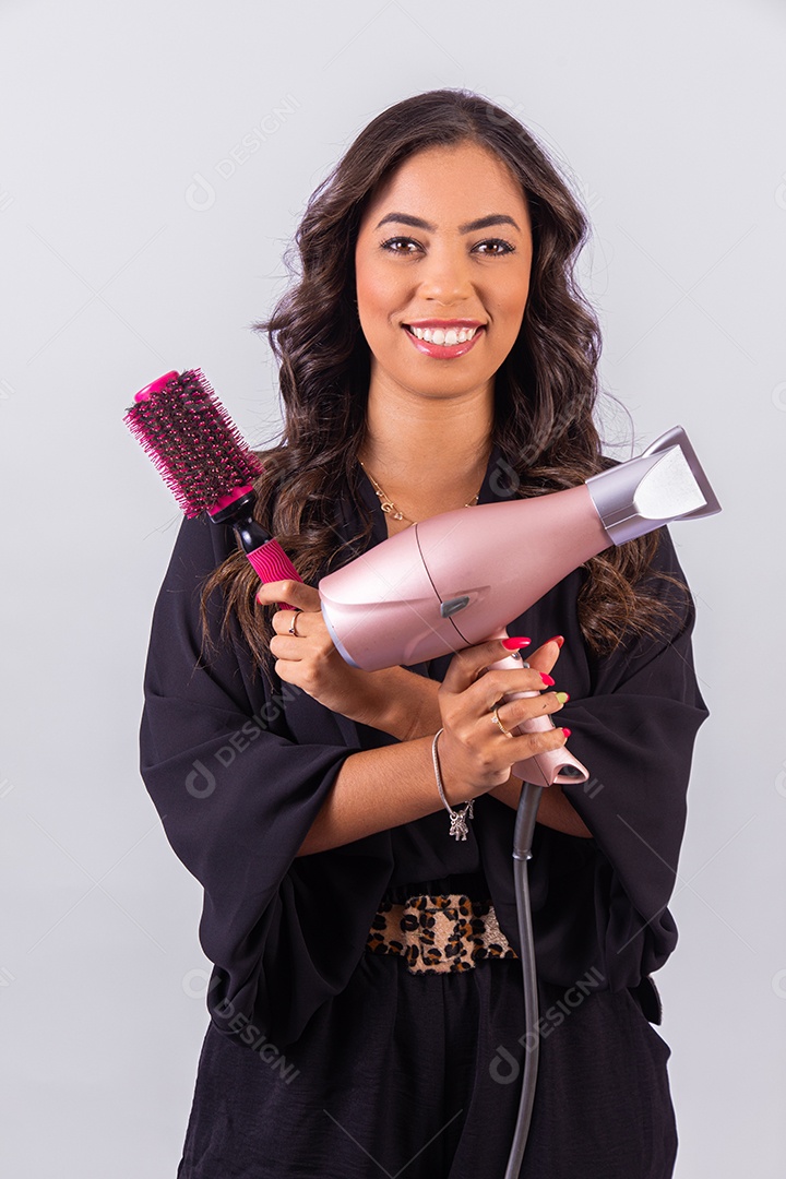 Linda mulher jovem garota sobre fundo isolado branco