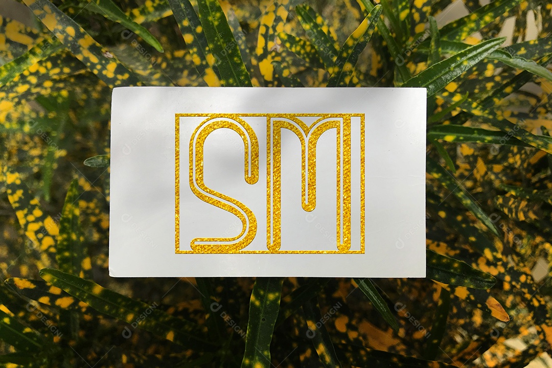 Mockup Logo SM Dourado PSD Editável