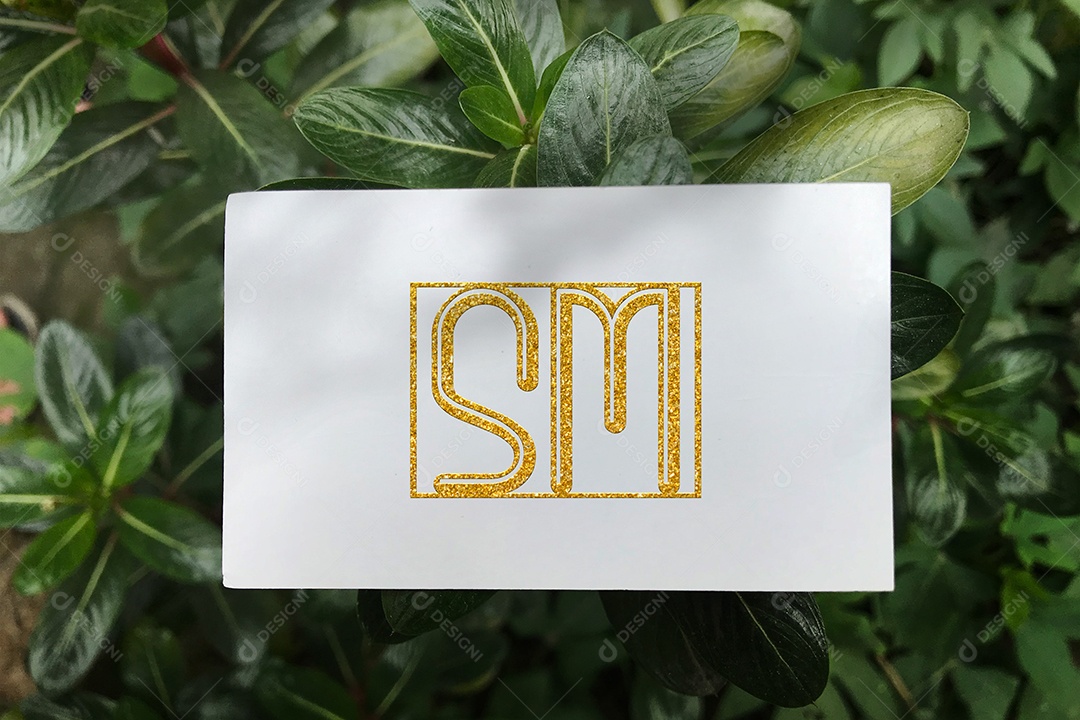 Mockup Logo SM Dourado PSD Editável