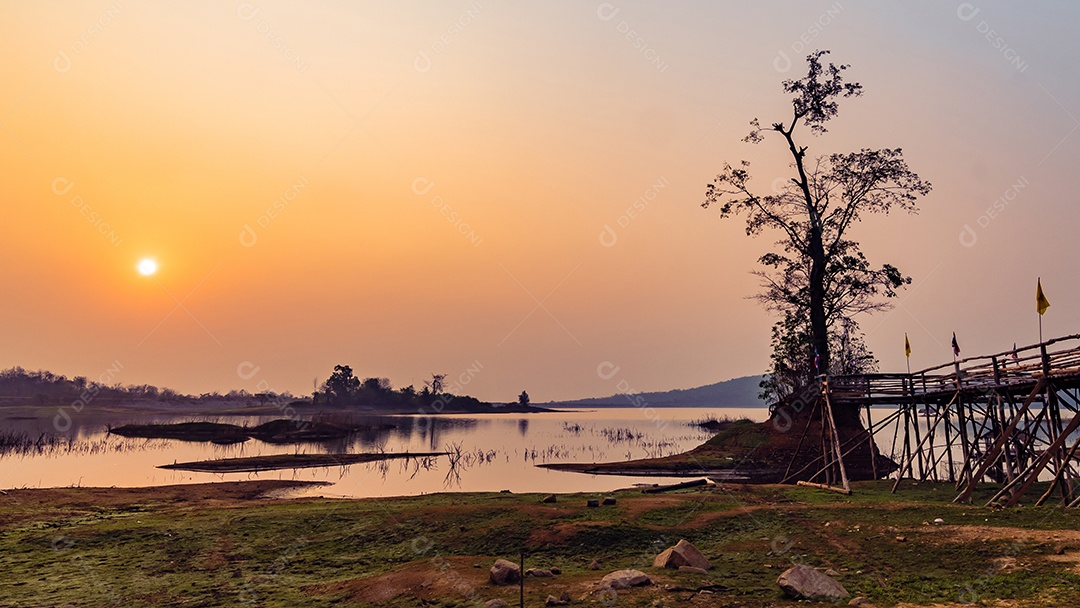 Vista panorâmica do lindo pôr do sol